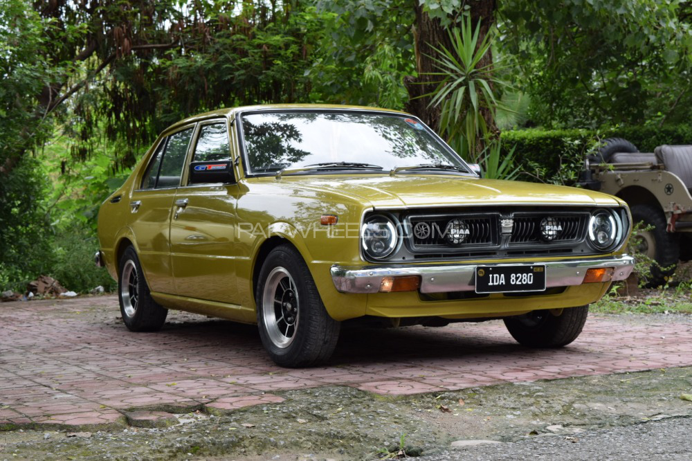 Toyota Corolla - 1975  Toyota Corolla - 1975  Image-3