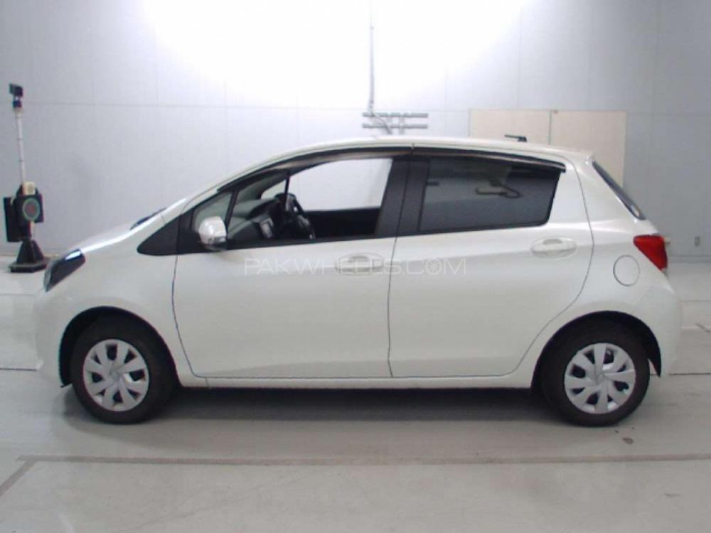 Toyota Vitz 2016 for Sale in Sialkot Toyota Vitz 2016 for Sale in Sialkot Image-7