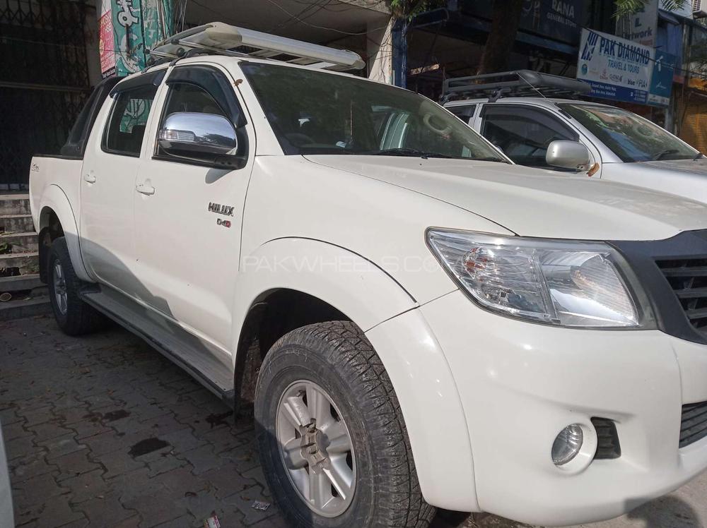 Toyota Hilux 2013 for Sale in Islamabad Toyota Hilux 2013 for Sale in Islamabad Image-2
