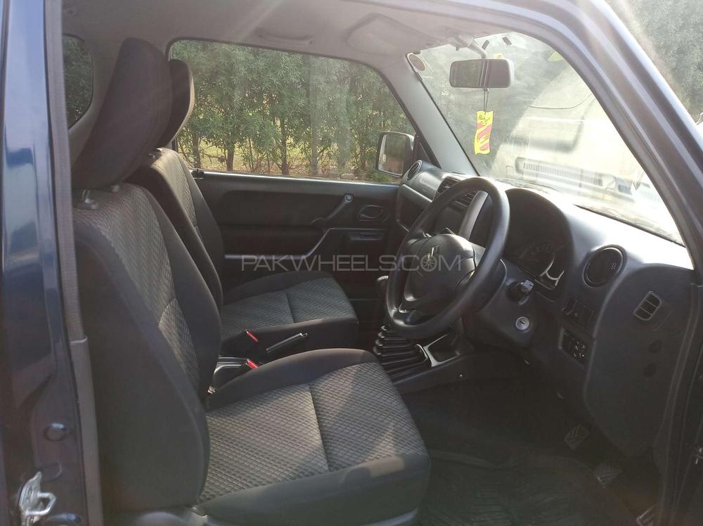 Suzuki Jimny 2017 for Sale in Gujranwala Suzuki Jimny 2017 for Sale in Gujranwala Image-8