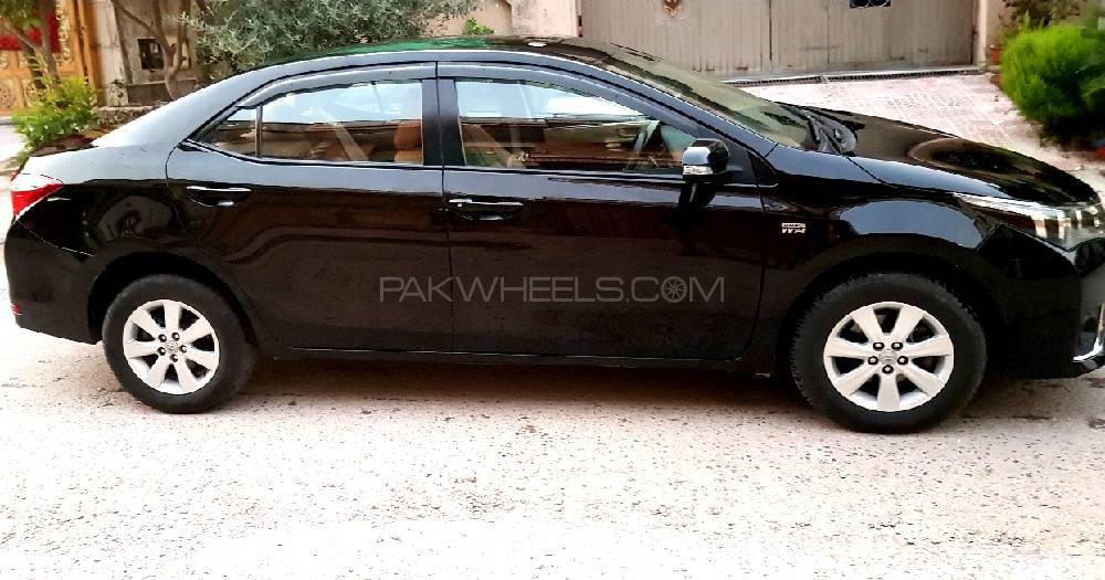 Toyota Corolla 2014 for Sale in Lahore Toyota Corolla 2014 for Sale in Lahore Image-6