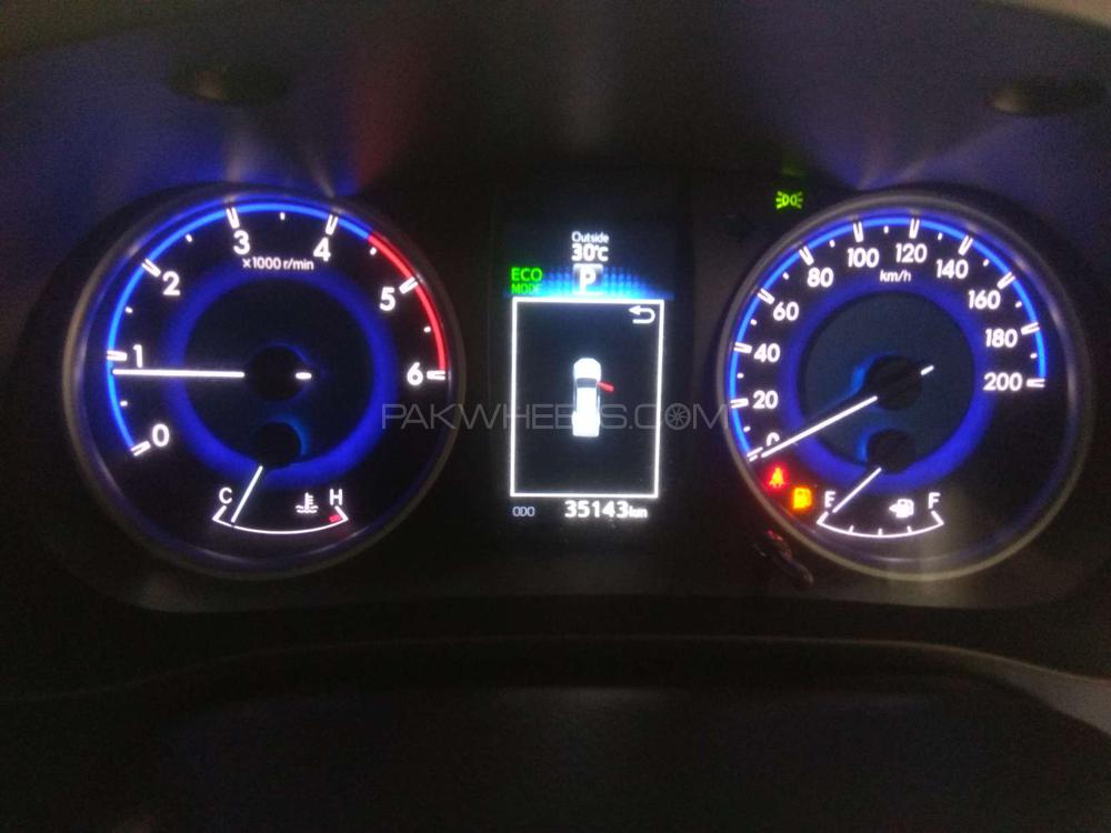 Toyota Hilux 2015 for Sale in Karachi Toyota Hilux 2015 for Sale in Karachi Image-5