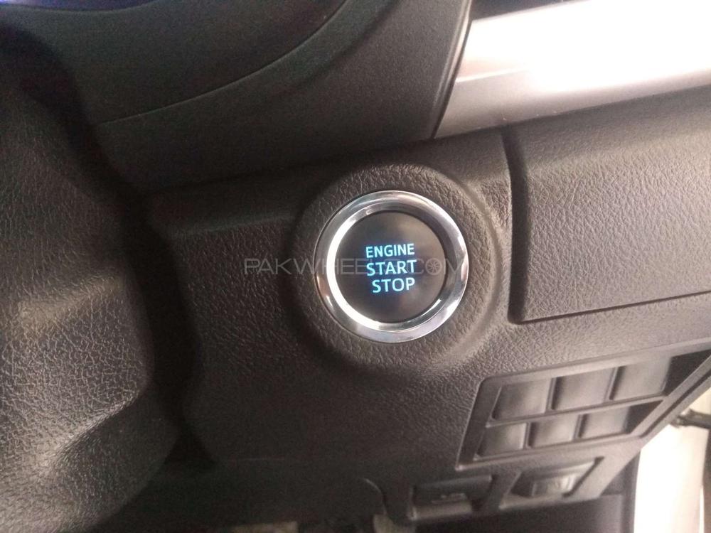 Toyota Hilux 2015 for Sale in Karachi Toyota Hilux 2015 for Sale in Karachi Image-8