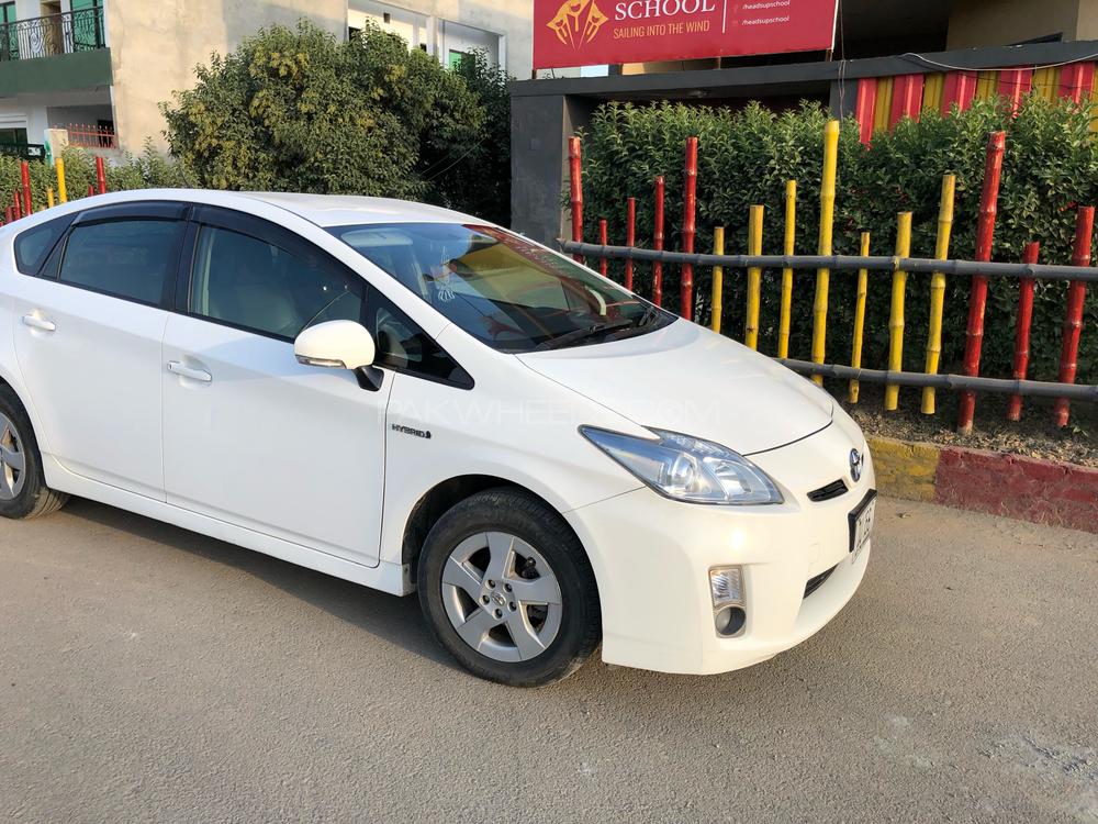 Toyota Prius 2011 for Sale in Bannu Image-1