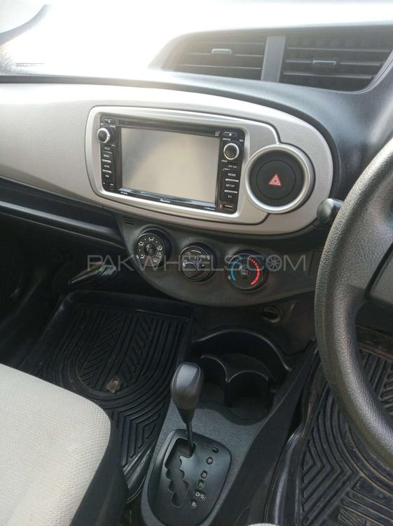 Toyota Vitz 2013 for Sale in Gujranwala Toyota Vitz 2013 for Sale in Gujranwala Image-12