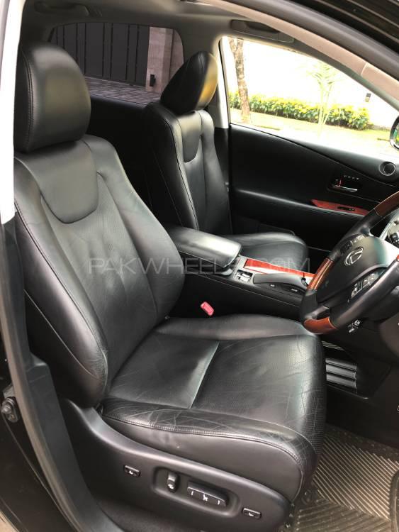 Lexus RX Series 2010 for Sale in Islamabad Lexus RX Series 2010 for Sale in Islamabad Image-9