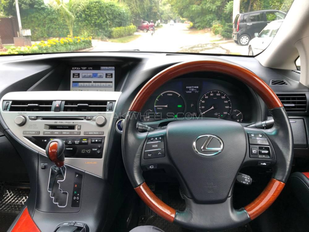 Lexus RX Series 2010 for Sale in Islamabad Lexus RX Series 2010 for Sale in Islamabad Image-10