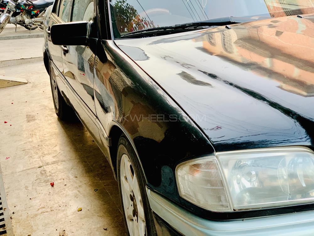 Mercedes Benz C Class 1994 for Sale in Daska Image-1