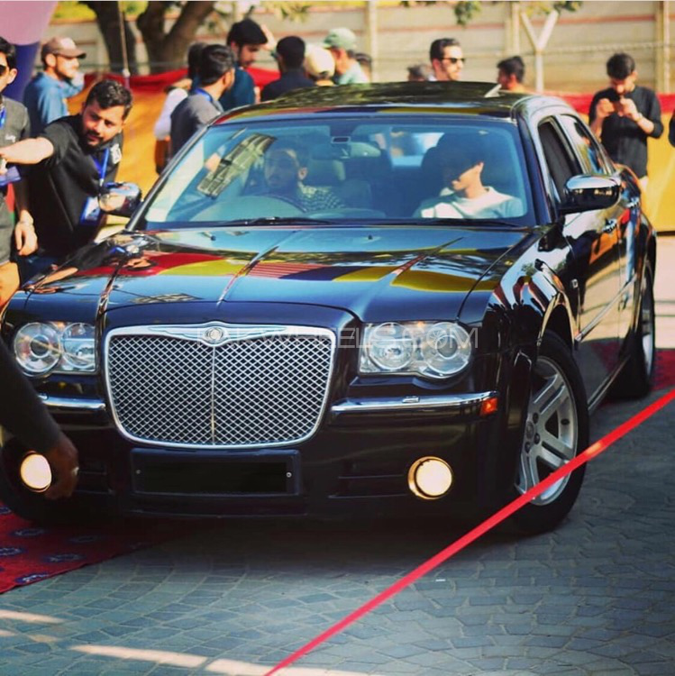 کرائسلر 300 سی - 2006  کرائسلر 300 سی - 2006  Image-3
