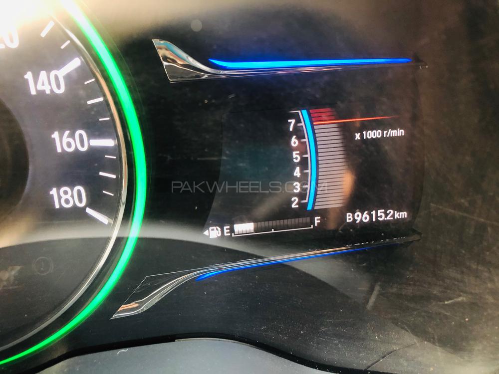 Honda Vezel 2016 for Sale in Rawalpindi Honda Vezel 2016 for Sale in Rawalpindi Image-5