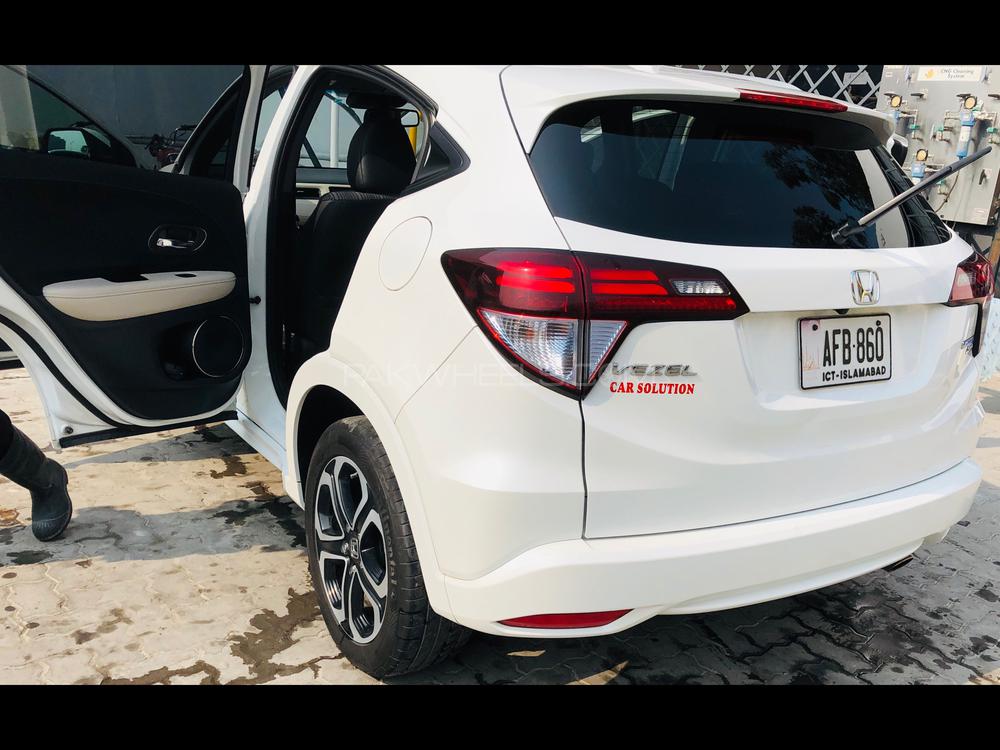 Honda Vezel 2016 for Sale in Rawalpindi Honda Vezel 2016 for Sale in Rawalpindi Image-16
