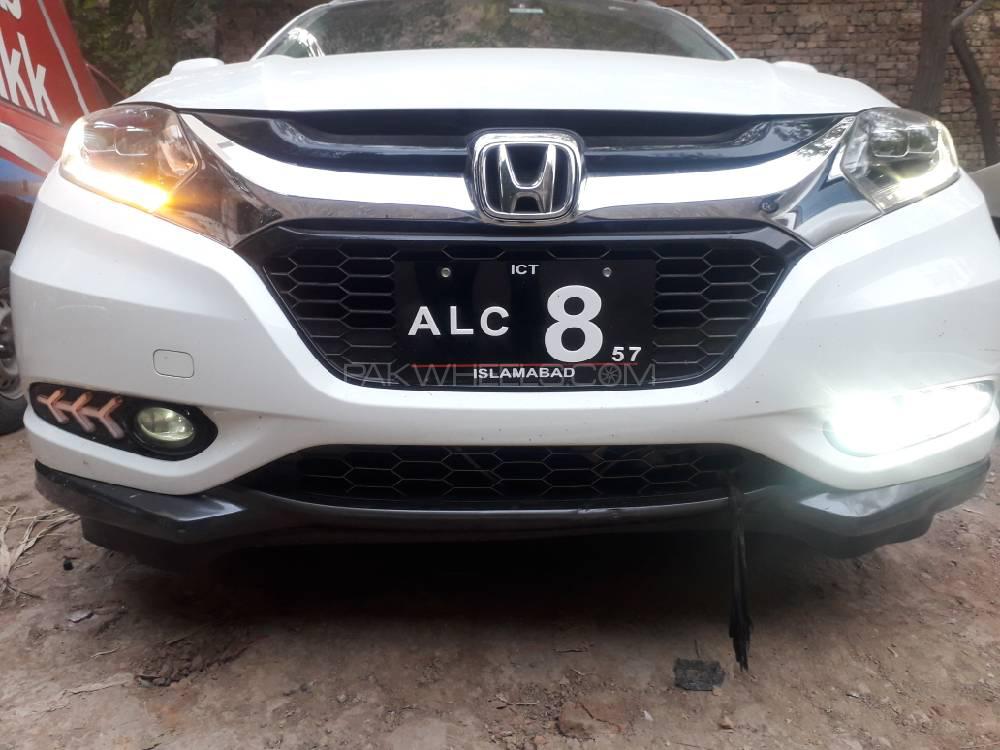 Honda Vezel 2014 for Sale in Peshawar Honda Vezel 2014 for Sale in Peshawar Image-6