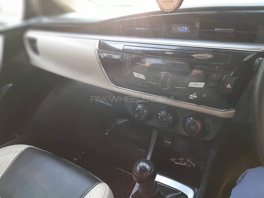 Toyota Corolla 2015 for Sale in Taxila Toyota Corolla 2015 for Sale in Taxila Image-5
