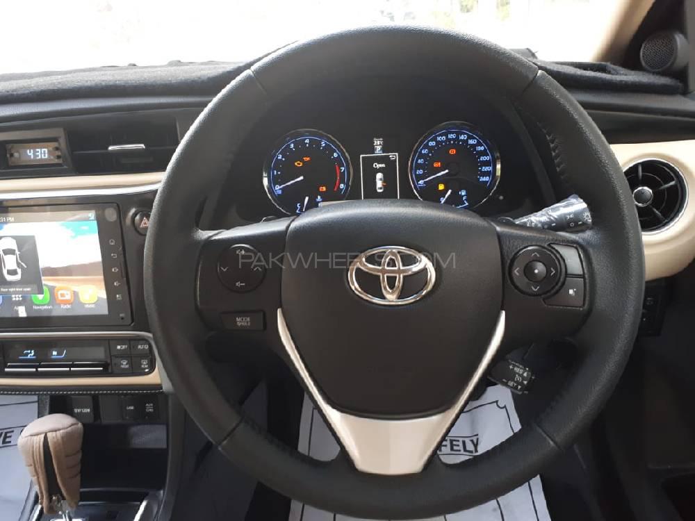 Toyota Corolla 2018 for Sale in Karachi Toyota Corolla 2018 for Sale in Karachi Image-12