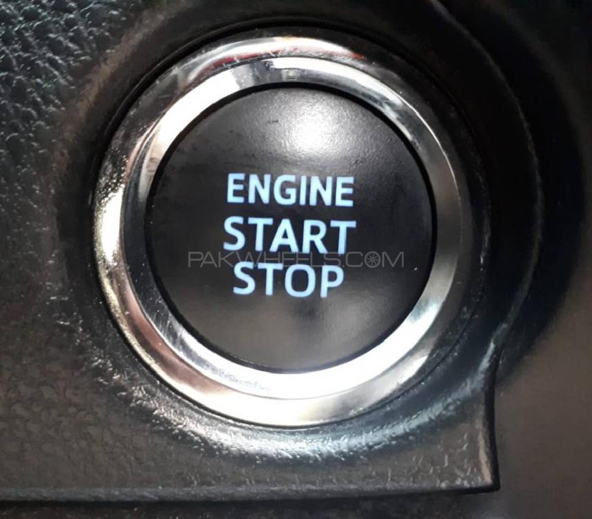 Toyota Corolla 2018 for Sale in Karachi Toyota Corolla 2018 for Sale in Karachi Image-14