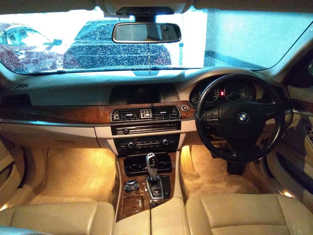 BMW 5 Series 2010 for Sale in Lahore BMW 5 Series 2010 for Sale in Lahore Image-11
