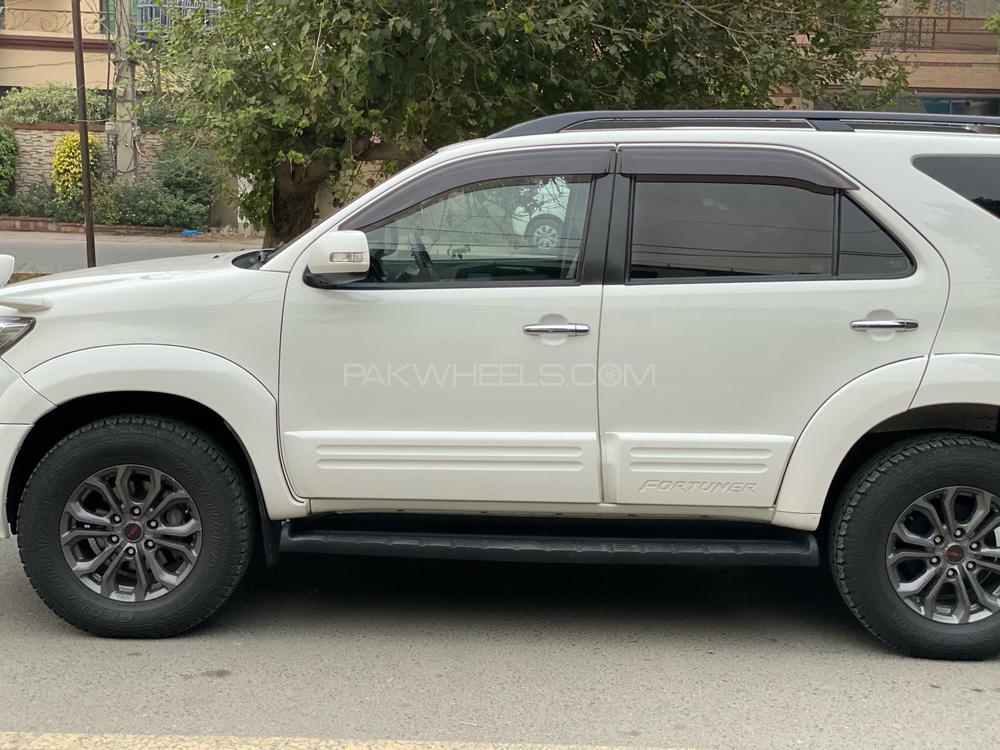 Toyota Fortuner 2015 for Sale in Lahore Toyota Fortuner 2015 for Sale in Lahore Image-3