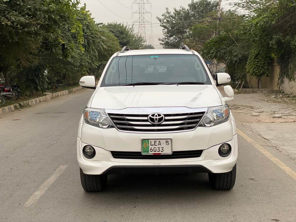 Toyota Fortuner 2015 for Sale in Lahore Toyota Fortuner 2015 for Sale in Lahore Image-4