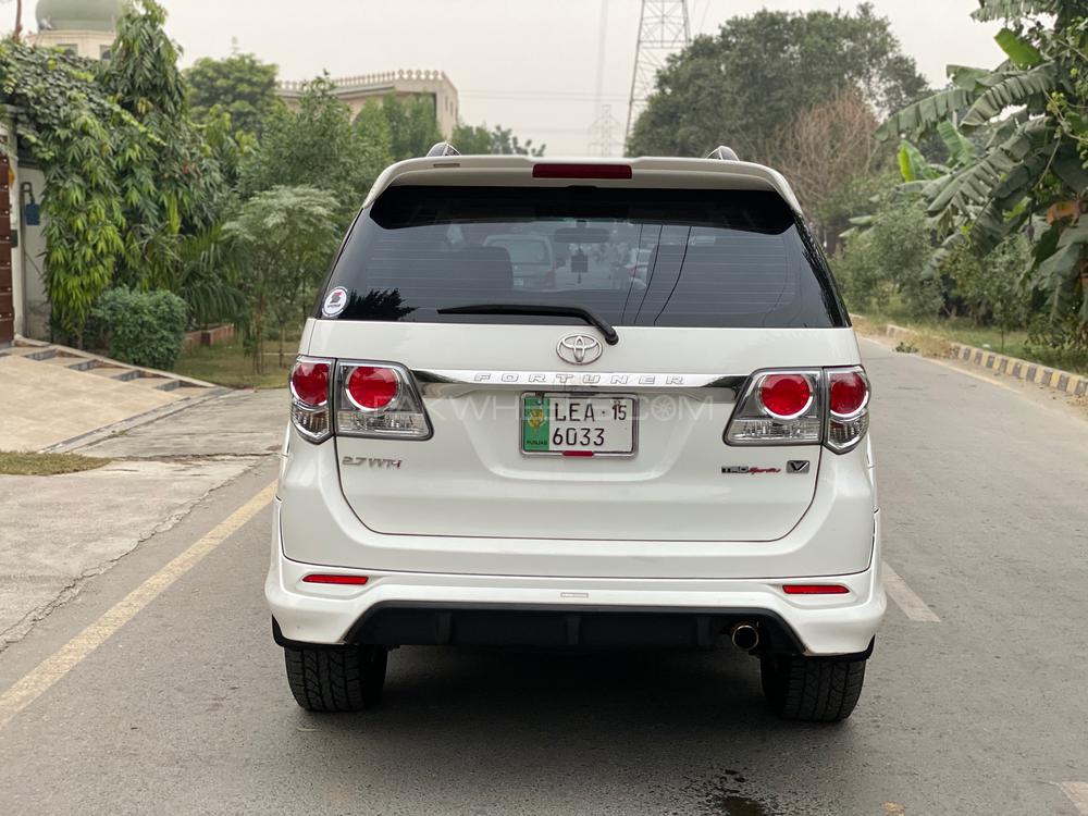Toyota Fortuner 2015 for Sale in Lahore Toyota Fortuner 2015 for Sale in Lahore Image-7