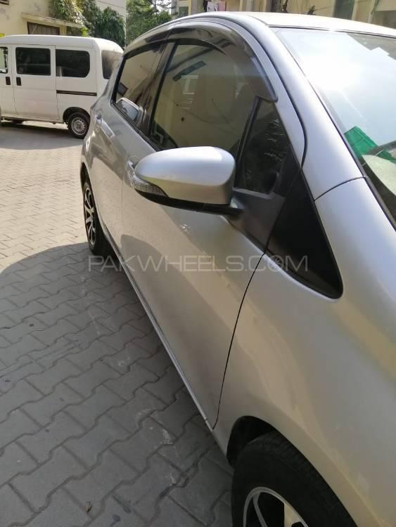 Toyota Vitz 2011 for Sale in Lahore Toyota Vitz 2011 for Sale in Lahore Image-5