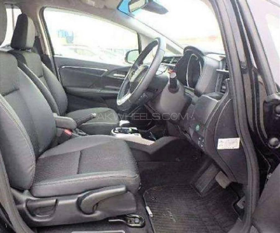 Honda Fit 2013 for Sale in D.G.Khan Honda Fit 2013 for Sale in D.G.Khan Image-7