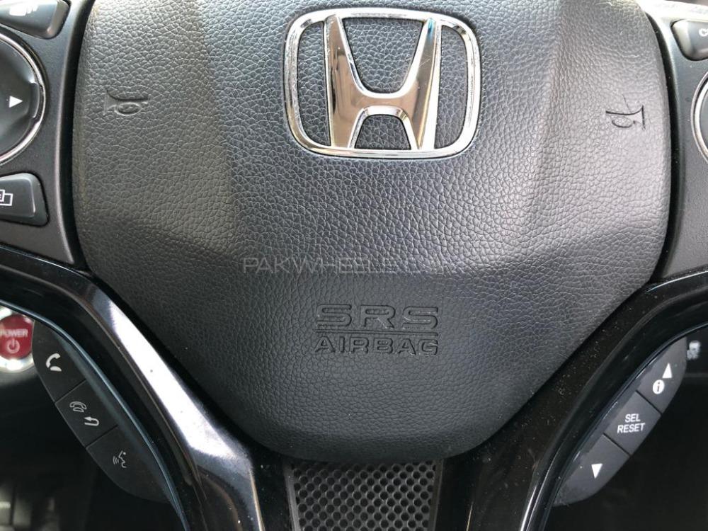 Honda Vezel 2014 for Sale in Islamabad Honda Vezel 2014 for Sale in Islamabad Image-4