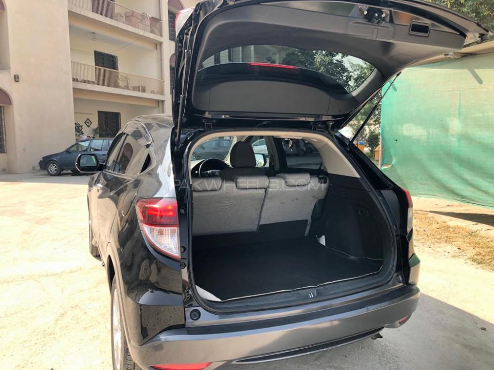 Honda Vezel 2014 for Sale in Islamabad Honda Vezel 2014 for Sale in Islamabad Image-9