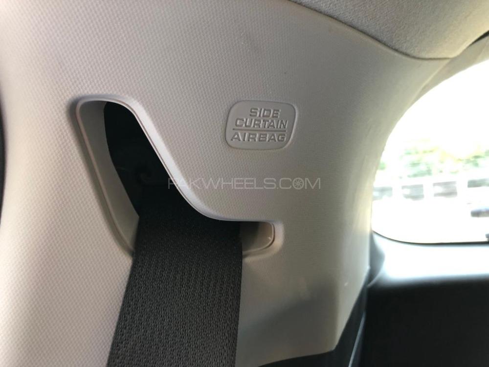 Honda Vezel 2014 for Sale in Islamabad Honda Vezel 2014 for Sale in Islamabad Image-23