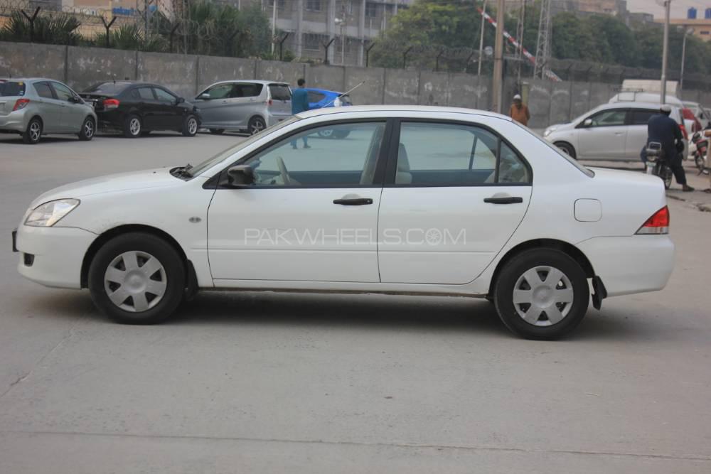 Mitsubishi Lancer 2004 for Sale in Islamabad Mitsubishi Lancer 2004 for Sale in Islamabad Image-3