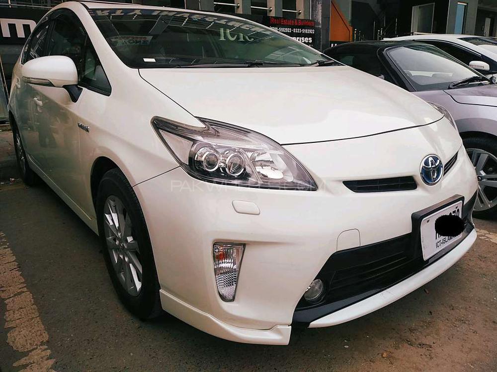 Toyota Prius 2015 for Sale in Rawalpindi Toyota Prius 2015 for Sale in Rawalpindi Image-2