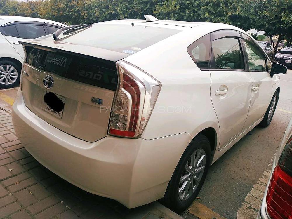 Toyota Prius 2015 for Sale in Rawalpindi Toyota Prius 2015 for Sale in Rawalpindi Image-5