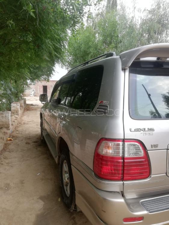 Lexus LX Series 2002 for Sale in Lahore Lexus LX Series 2002 for Sale in Lahore Image-9