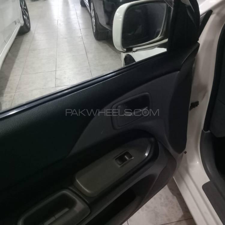 مٹسوبیشی لینسر 2012 for Sale in لاہور مٹسوبیشی لینسر 2012 for Sale in لاہور Image-7