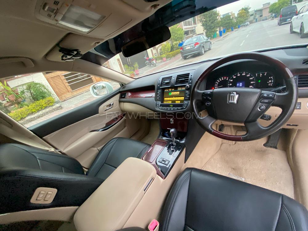 Toyota Crown 2008 for Sale in Islamabad Toyota Crown 2008 for Sale in Islamabad Image-13