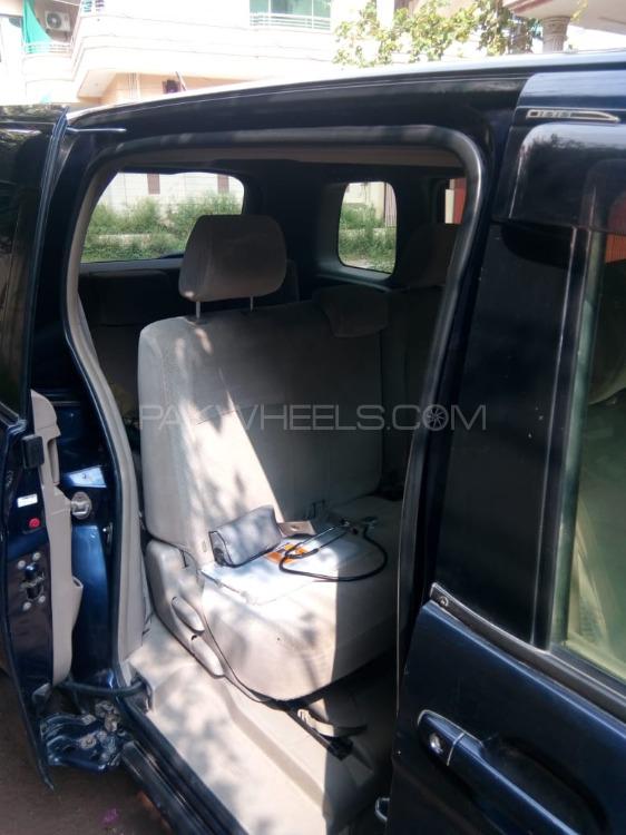 Toyota ISIS 2007 for Sale in Islamabad Toyota ISIS 2007 for Sale in Islamabad Image-5