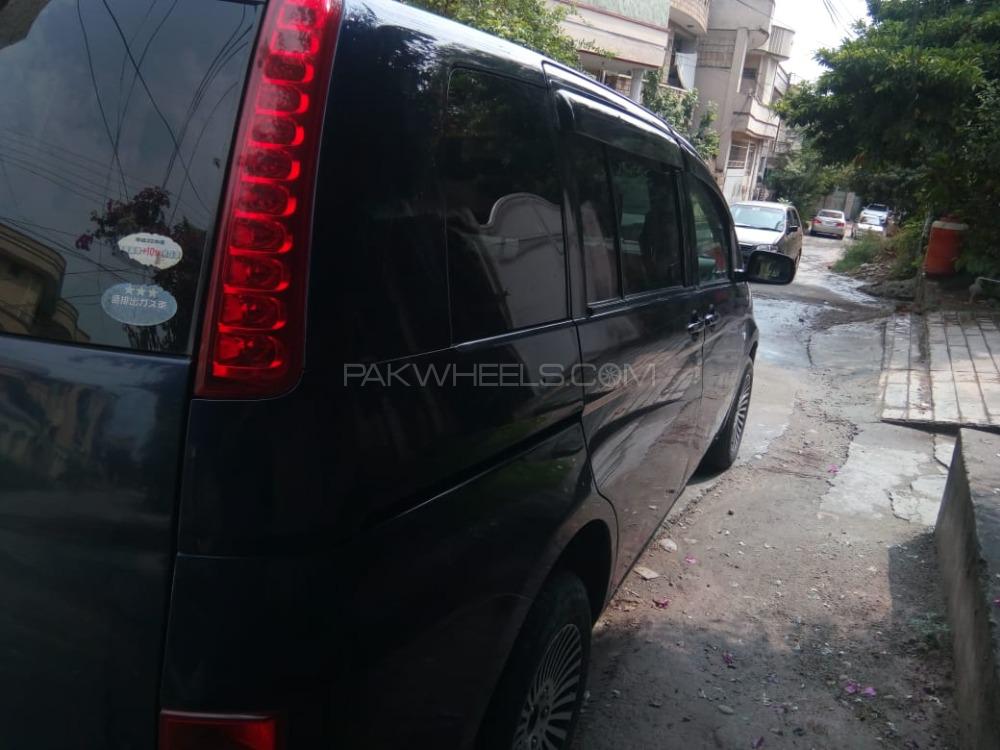 Toyota ISIS 2007 for Sale in Islamabad Toyota ISIS 2007 for Sale in Islamabad Image-8