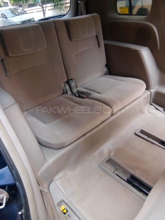 Toyota ISIS 2007 for Sale in Islamabad Toyota ISIS 2007 for Sale in Islamabad Image-9