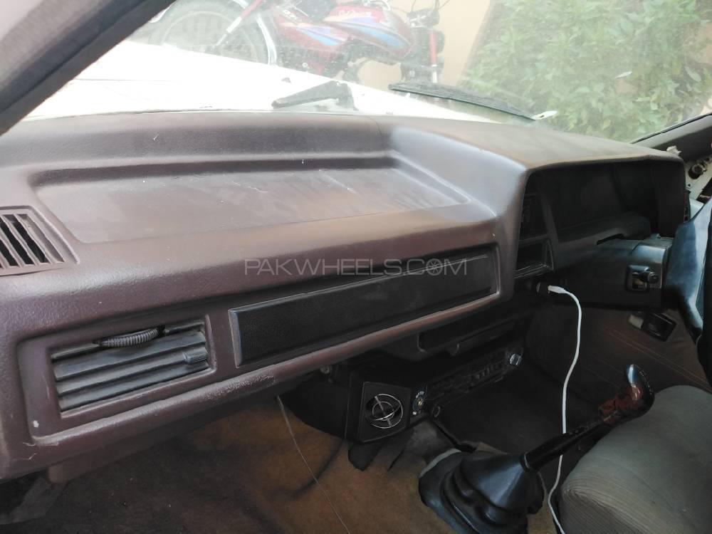 Toyota Corolla 1982 for Sale in Lahore Toyota Corolla 1982 for Sale in Lahore Image-16