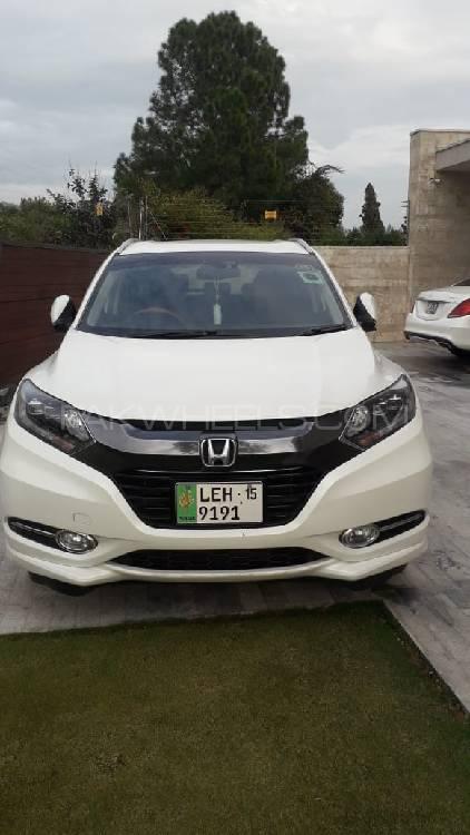 Honda Vezel 2015 for Sale in Peshawar Honda Vezel 2015 for Sale in Peshawar Image-2