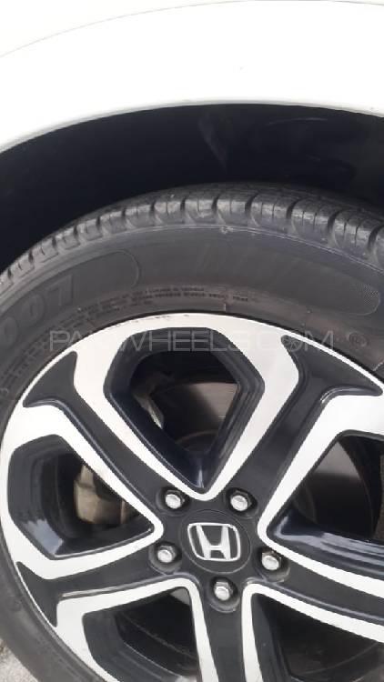 Honda Vezel 2015 for Sale in Peshawar Honda Vezel 2015 for Sale in Peshawar Image-14