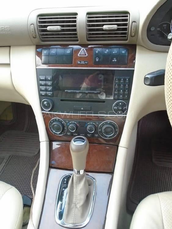 Mercedes Benz C Class 2005 for Sale in Karachi Mercedes Benz C Class 2005 for Sale in Karachi Image-9