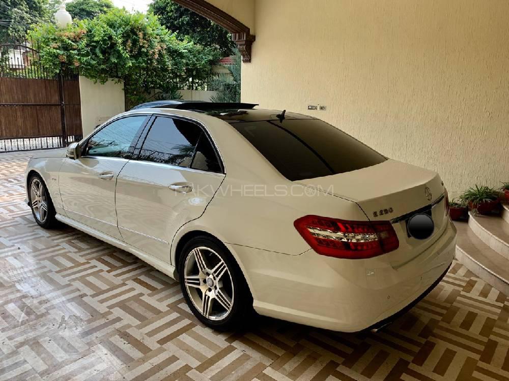 Mercedes Benz E Class 2010 for Sale in Peshawar Mercedes Benz E Class 2010 for Sale in Peshawar Image-8