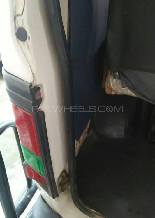 Suzuki Bolan 2015 for Sale in Lahore Suzuki Bolan 2015 for Sale in Lahore Image-14