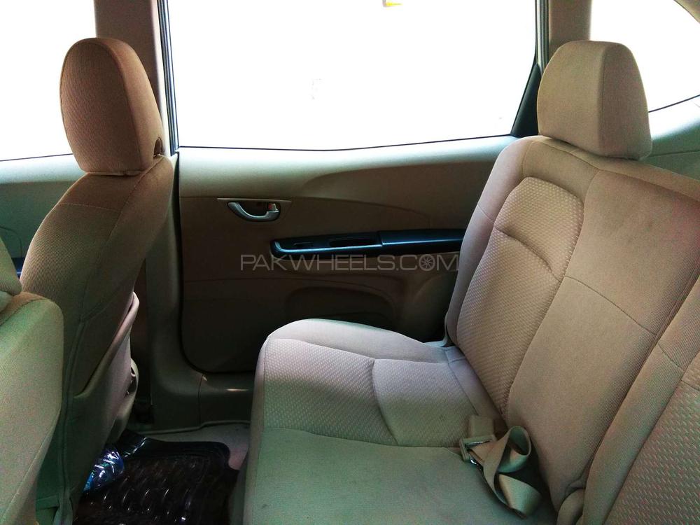 Honda BR-V 2017 for Sale in Lahore Honda BR-V 2017 for Sale in Lahore Image-9