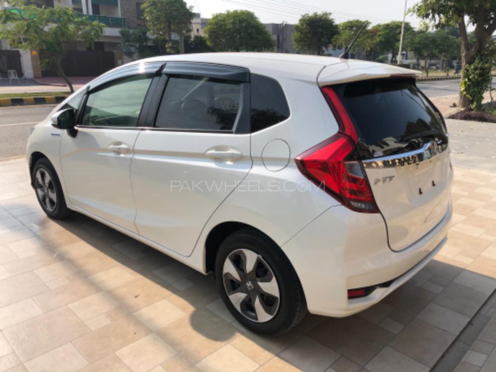 Honda Fit 2017 for Sale in Lahore Honda Fit 2017 for Sale in Lahore Image-4