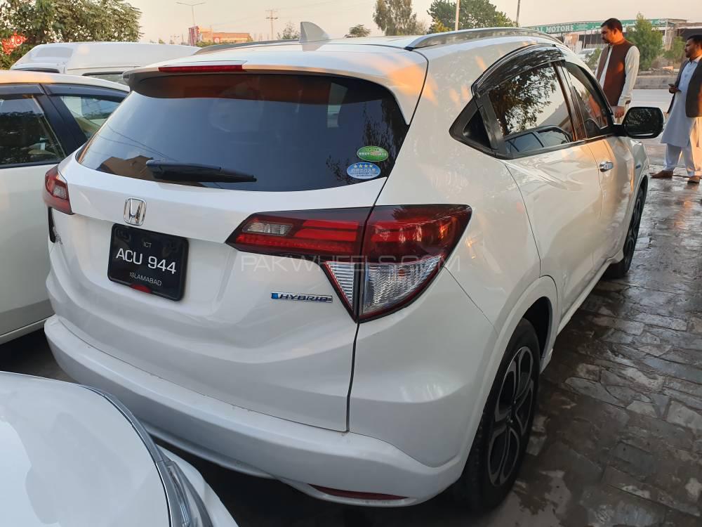 Honda Vezel 2015 for Sale in Peshawar Honda Vezel 2015 for Sale in Peshawar Image-4