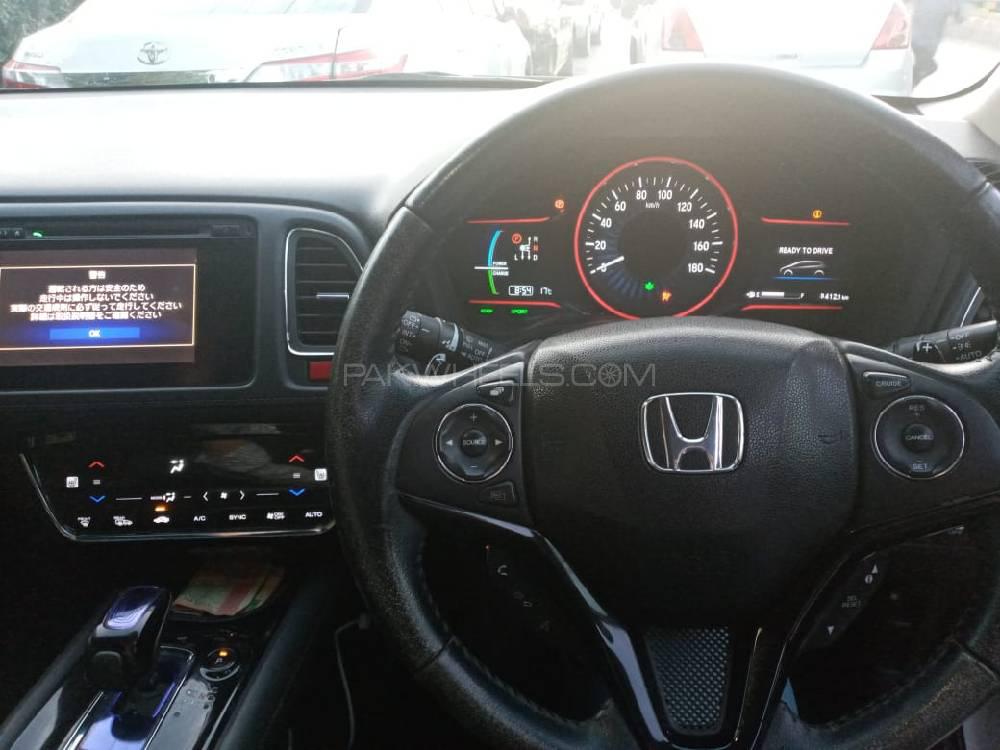 Honda Vezel 2014 for Sale in Rawalpindi Honda Vezel 2014 for Sale in Rawalpindi Image-11