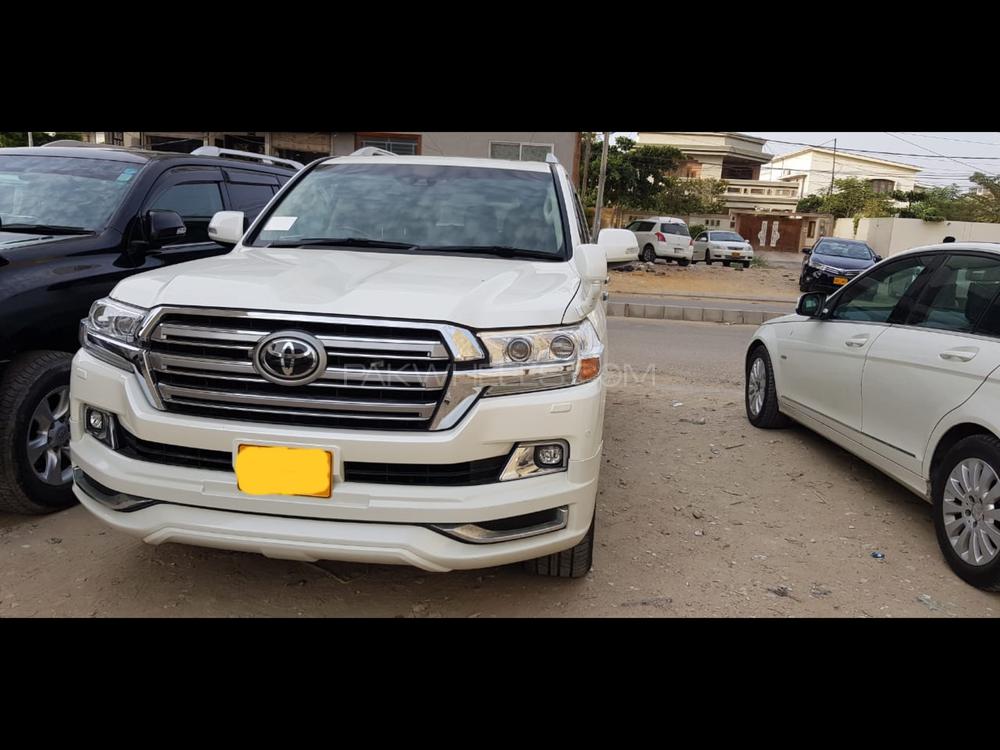 Toyota Land Cruiser 2017 for Sale in Karachi Toyota Land Cruiser 2017 for Sale in Karachi Image-2