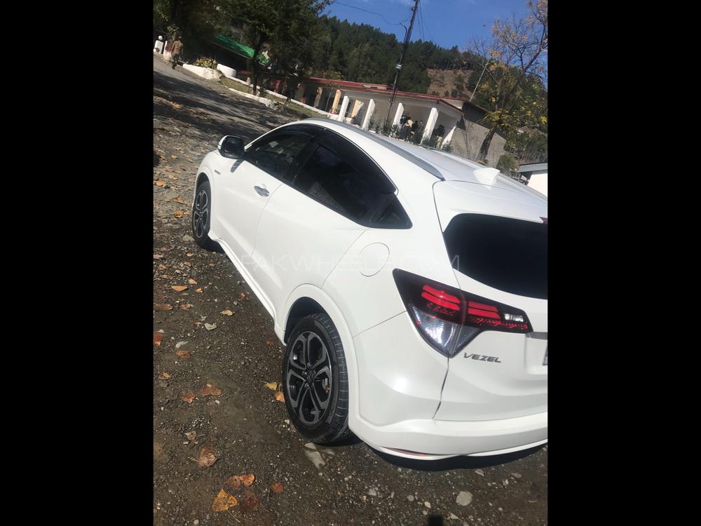 Honda Vezel 2015 for Sale in Abbottabad Honda Vezel 2015 for Sale in Abbottabad Image-8