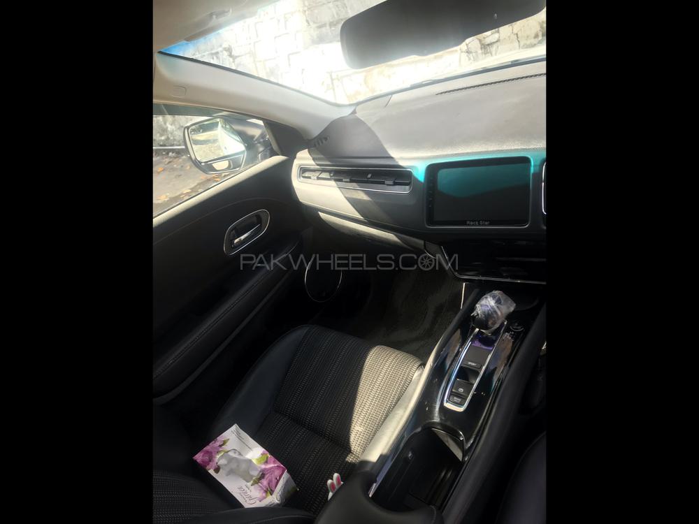 Honda Vezel 2015 for Sale in Abbottabad Honda Vezel 2015 for Sale in Abbottabad Image-11